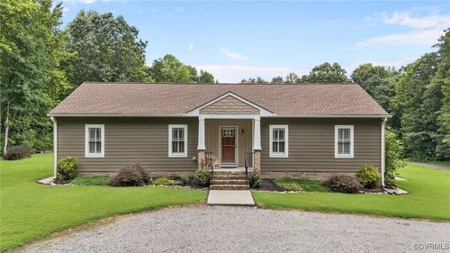 427 Valley View Dr, Aylett, VA, 23009-2655 | Card Image