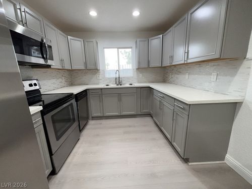 1-536 S 11th St, Las Vegas, NV, 89101-7120 | Card Image