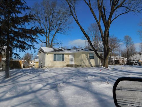 2727 Eaton Pl, Flint, MI, 48506-1315 | Card Image