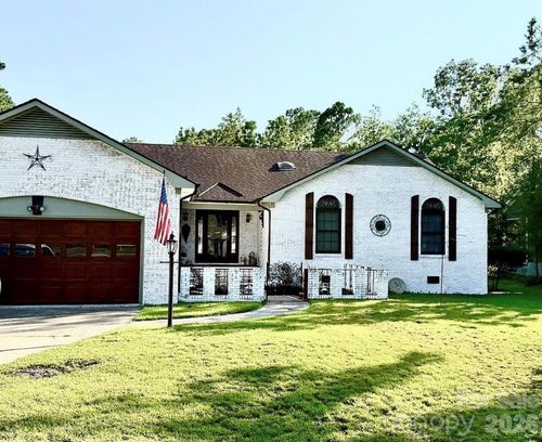 5802 Jolly Roger Ct, New Bern, NC, 28560-9767 | Card Image