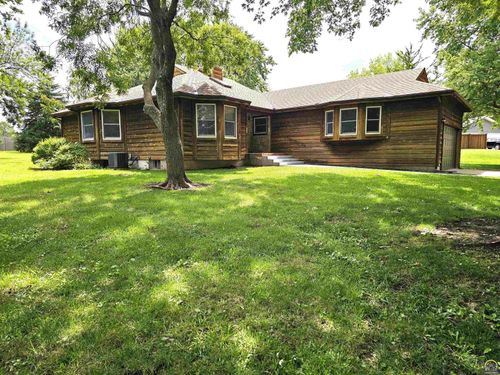 1205 Wentley Dr, Hiawatha, KS, 66434-1524 | Card Image