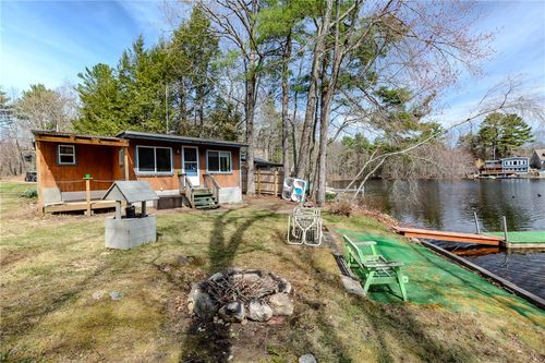 52 W Shore Ln, Pascoag, RI, 02859-1309 | Card Image