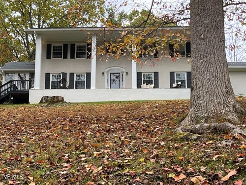 1728 Charlotte Dr, Elizabethton, TN, 37643-3913 | Card Image