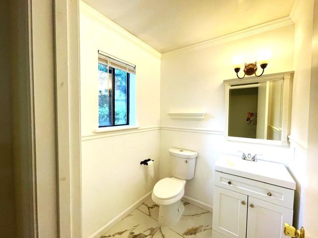 Full Bath | Image 22