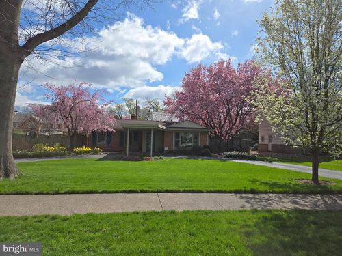 2915 Green St, HARRISBURG, PA, 17110-1233 | Card Image