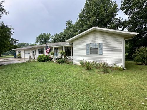 122 Riverview Dr, Anderson, MO, 64831-8412 | Card Image