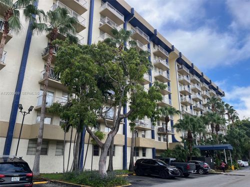 820w-801 Nw 47th Ave, Miami, FL, 33126-2560 | Card Image