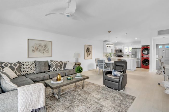 603 - 603 Club Dr, Condo with 2 bedrooms, 2 bathrooms and null parking in Palm Beach Gardens FL | Image 6