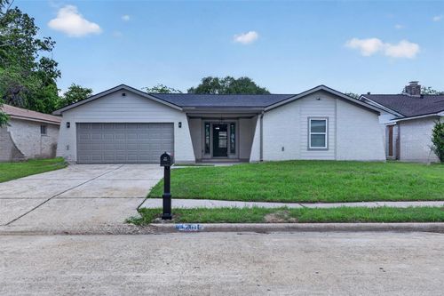 2610 Ridge Hollow Dr, Houston, TX, 77067-1936 | Card Image