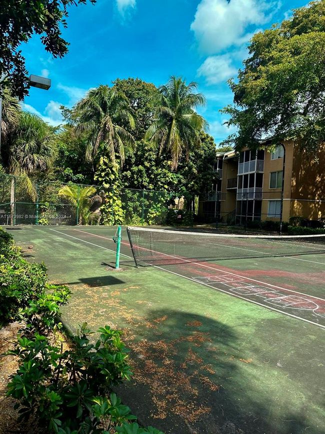 106G - 4045 W Mcnab Rd, Condo with 2 bedrooms, 2 bathrooms and null parking in Pompano Beach FL | Image 28