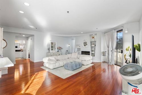 304-326 Westminster Avenue, Los Angeles, CA, 90020 | Card Image