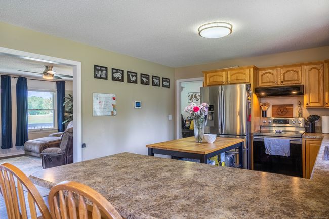 6 Salerno Dr, House other with 5 bedrooms, 3 bathrooms and null parking in Enfield CT | Image 11