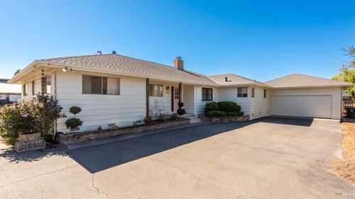 500 Rohde Ln, Petaluma, CA, 94952-1255 | Card Image