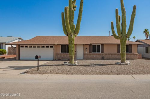 4549 W Annabelle St, Tucson, AZ, 85741-1836 | Card Image