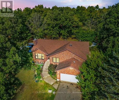 4555 Glen Roy Rd, Green Valley, ON, K0C1L0 | Card Image