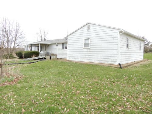 990 Millersburg Rd, Utica, OH, 43080-9301 | Card Image