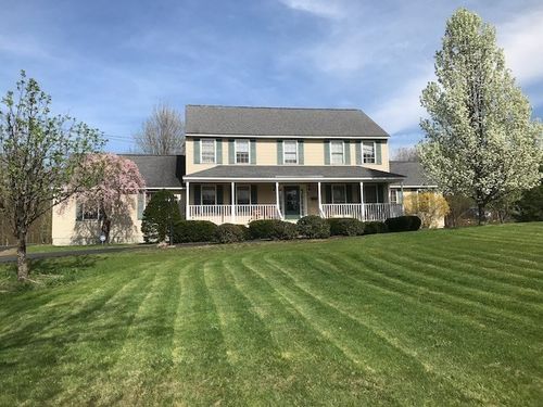 7 Blueberry Ln, Brookline, NH, 03033-2027 | Card Image