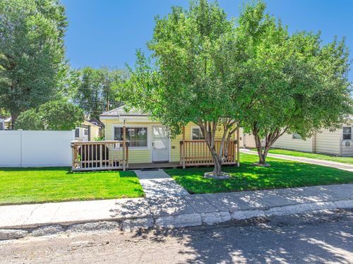 811 Cedar Street, Carlin, NV, 89822 | Card Image