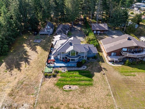 9060 Clarkson Ave, Black Creek, BC, V9J1B3 | Card Image