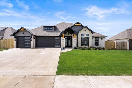 1905 Higgins St, Pea Ridge, AR, 72751-3072 | Card Image