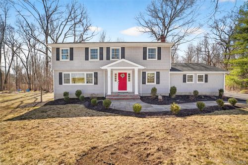 9 Mohawk Ln, Yorktown Heights, NY, 10598-6329 | Card Image