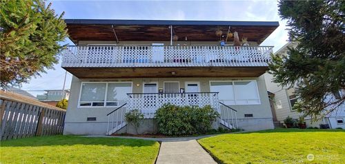 3-2119 Grand Avenue, Everett, WA, 98201 | Card Image