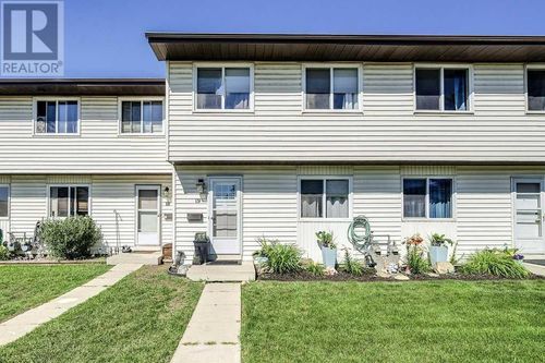36-7124 Gray Dr, Red Deer, AB, T4P2A9 | Card Image