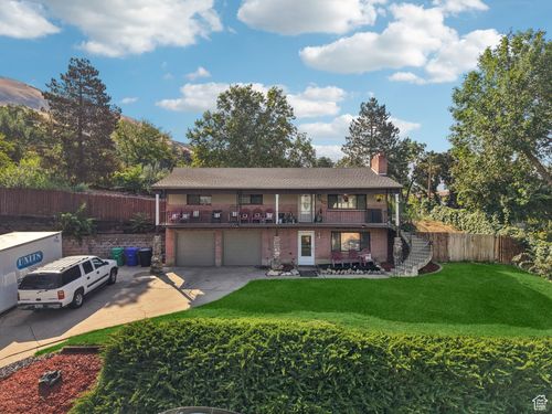 385 Canyon Way, Centerville, UT, 84014-2448 | Card Image