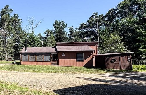 N7599 11th Ave, New Lisbon, WI, 53950-9470 | Card Image