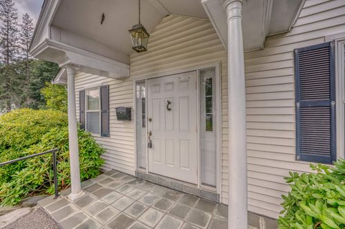 188 Cottage St, Littleton, NH, 03561-4204 | Card Image