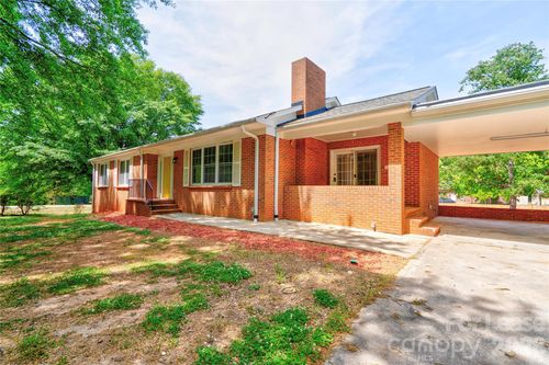 2903 Forbes Rd, Gastonia, NC, 28056-5202 | Card Image