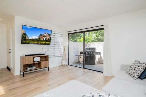 8025 70th St, Paramount, CA, 90723-5439 | Card Image