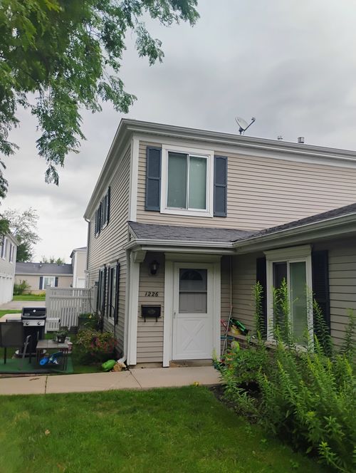 1226 Cove Dr, Prospect Heights, IL, 60070-1932 | Card Image
