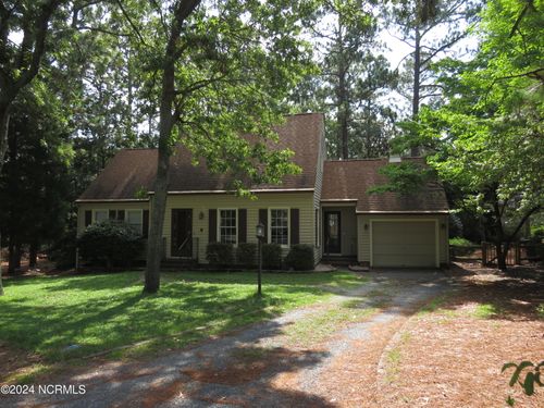 16 Cameron Ln, Pinehurst, NC, 28374-8071 | Card Image