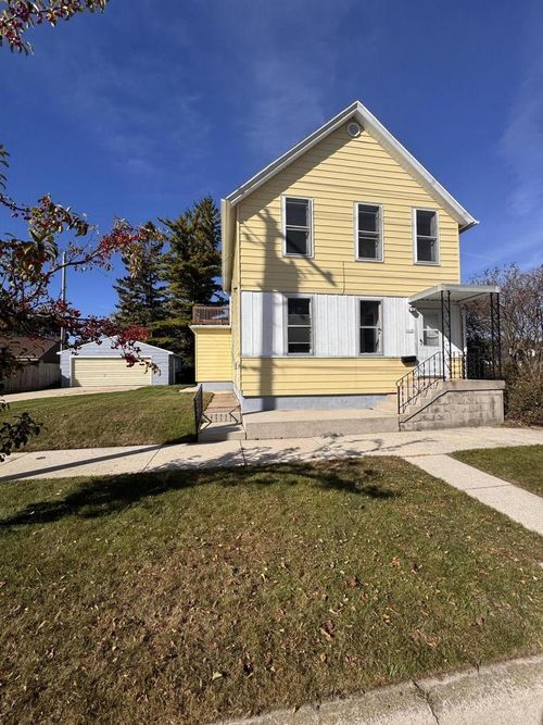 2512 S 10th Street, Sheboygan, WI, 53081 | Card Image