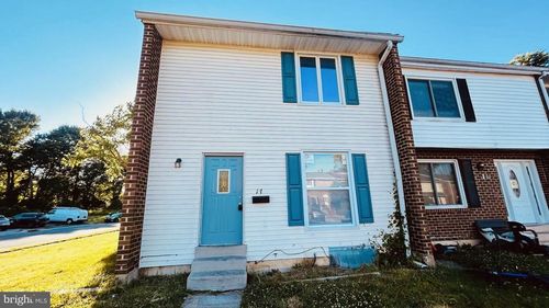 17 Canoe Ct, NEWARK, DE, 19702-2301 | Card Image