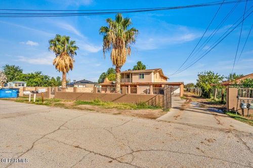 143 La Cienega Dr, Socorro, TX, 79927-1520 | Card Image