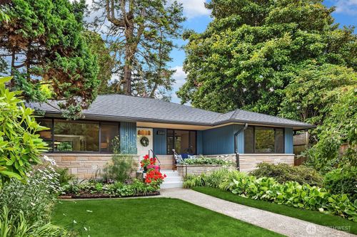 4515 W Bertona St, Seattle, WA, 98199-1813 | Card Image
