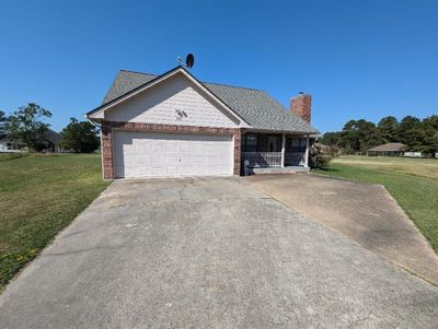 141 Coral Gables, House other with 3 bedrooms, 2 bathrooms and null parking in Trinity TX | Image 3