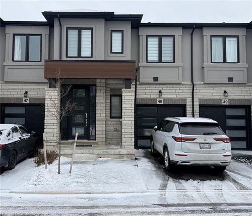 48-155 Equestrian Way, Cambridge, ON, N3E0E8 | Card Image