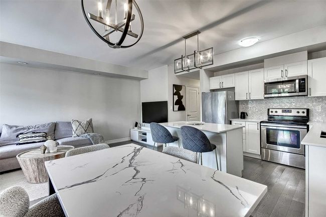 01 - 198 Pine Grove Rd, Condo with 2 bedrooms, 2 bathrooms and 2 parking in Vaughan ON | Image 13