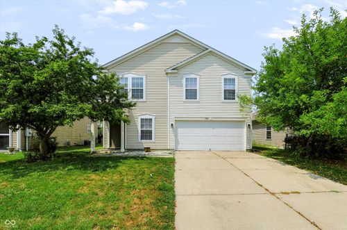 1500 Pencross Ln, Greenwood, IN, 46143-6203 | Card Image