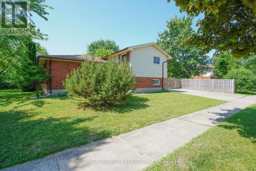 1329 Ernest Ave, London, ON, N6E2B3 | Card Image