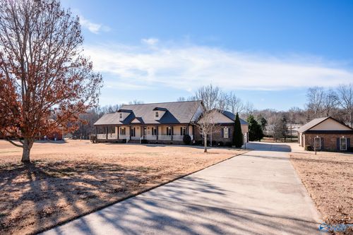 626 Beth Rd, New Market, AL, 35761-9617 | Card Image