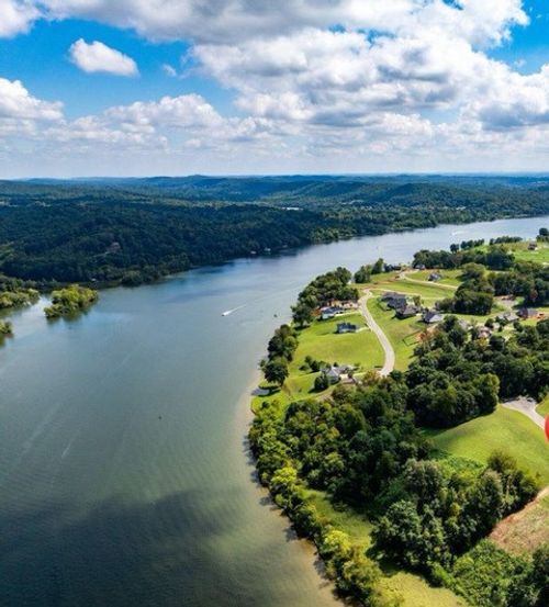 859 Sedge Ln, Loudon, TN, 37774-2203 | Card Image
