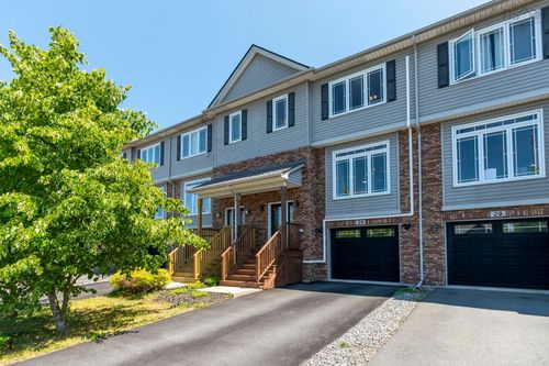 24 Armenia Dr, House with 3 bedrooms, 4 bathrooms and 1 parking in Bedford NS | Card Image