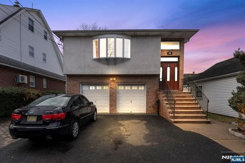 32 Hayward Pl, Wallington, NJ, 07057-1019 | Card Image