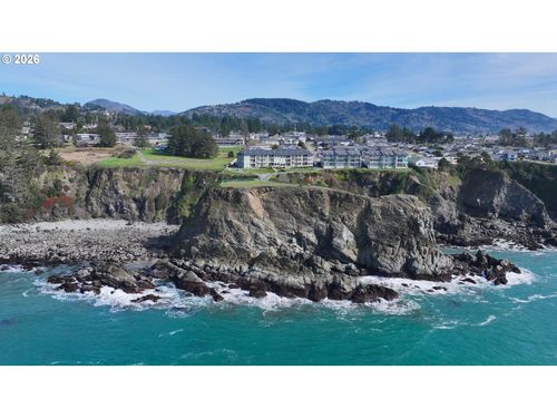803-1307 Moore St, Brookings, OR, 97415-9079 | Card Image