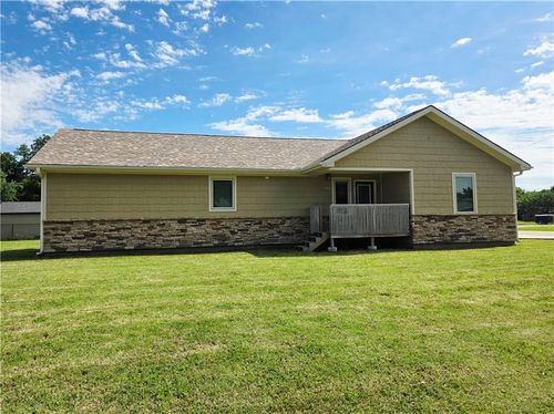 525 Kennedy St, Burlington, KS, 66839-1123 | Card Image