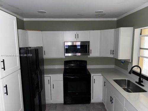 12-15157 Ne 6th Ave, Miami, FL, 33162-5092 | Card Image